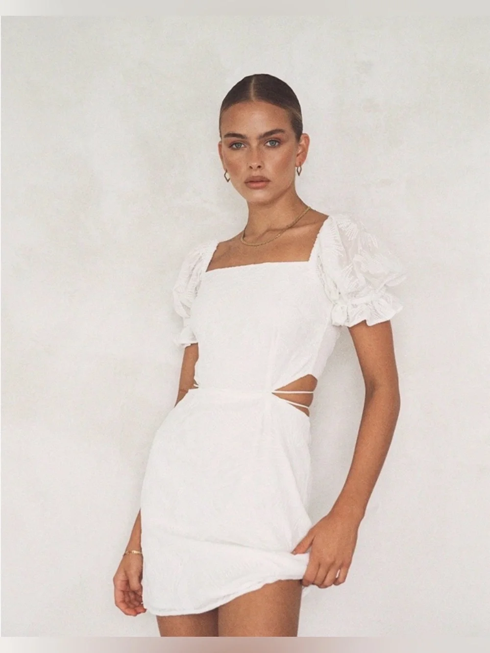 Sabo Starla Puff Sleeve Ribbed Bodycon Twist Front Mini Dress White size Small 4 - Picture 1 of 4